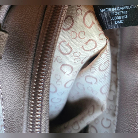 Guess Light Pink Monogram Tote with Pouch - Picture 12 of 15